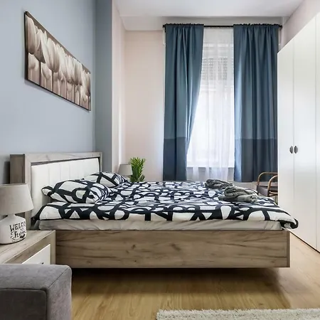 Bpr King Prime With A/c Apartment Budapest