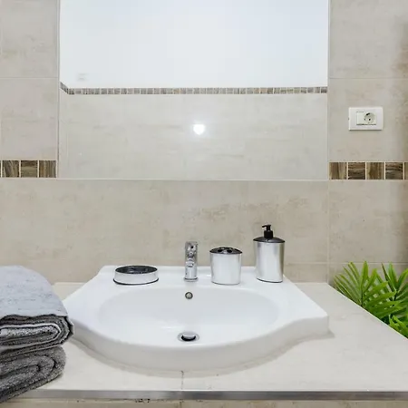 Bpr King Prime With A/c Apartment Budapest