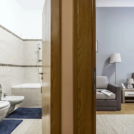 Bpr King Prime With A/c Apartment Budapest